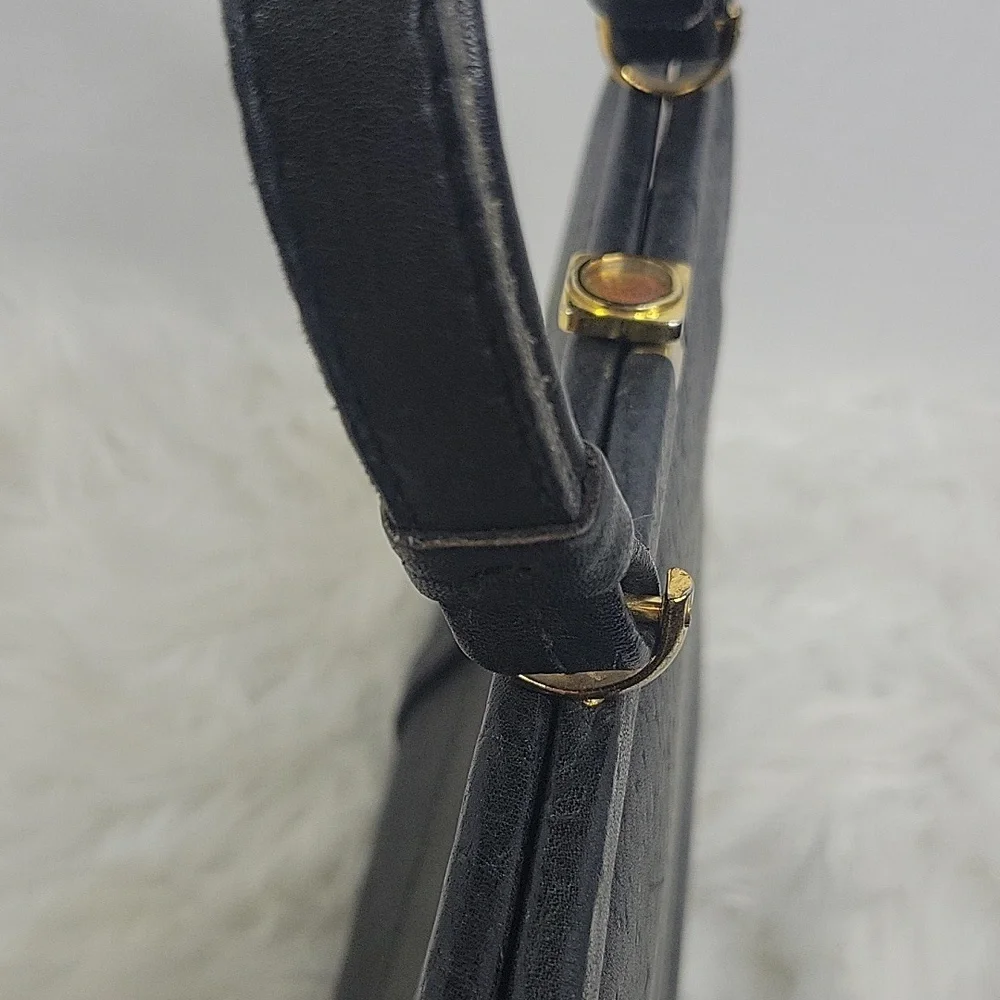 ×MODELL VINTAGE GOLD PFEIL Black‎ Leather Purse